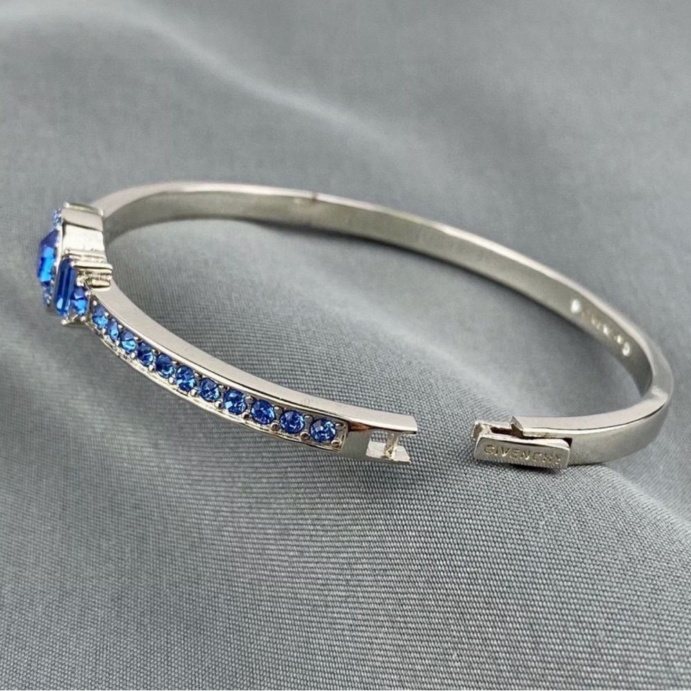 Givenchy Silver Blue Crystal Pavé Hinged Bangle Bracelet Dust Bag Included New - Picture 2 of 4
